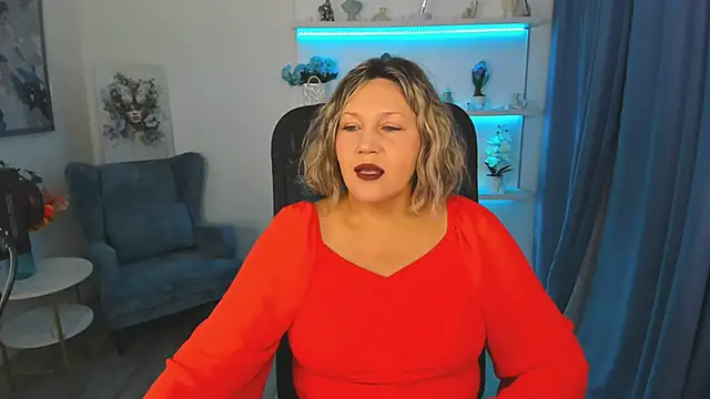 Snapshot of NinaStarle chatting on 11/12/25, 04:49 NinaStarle online show from 11/12/25, 04:49