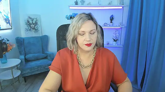 Snapshot of NinaStarle chatting on 11/08/25, 05:22 NinaStarle online show from 11/08/25, 05:22