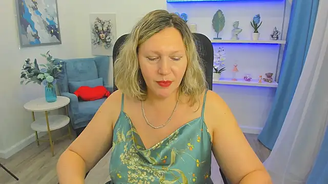 NinaStarle online show from 05/13/26, 11:39