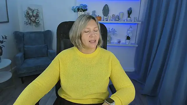 Snapshot of NinaStarle chatting on 10/16/25, 04:21 NinaStarle online show from 10/16/25, 04:21