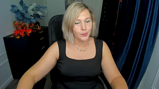 Snapshot of NinaStarle chatting on 10/22/25, 04:56 NinaStarle online show from 10/22/25, 04:56