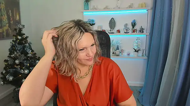 Snapshot of NinaStarle chatting on 12/14/25, 04:29 NinaStarle online show from 12/14/25, 04:29