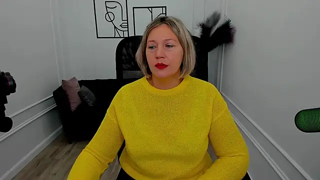 Snapshot of NinaStarle chatting on 10/02/25, 04:38 NinaStarle online show from 10/02/25, 04:38