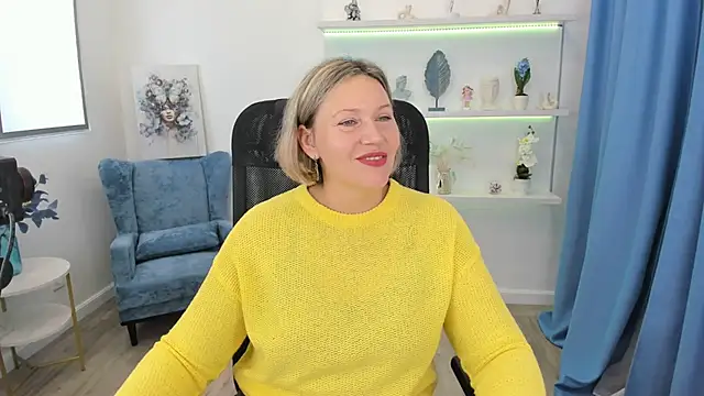 Snapshot of NinaStarle chatting on 10/08/25, 04:36 NinaStarle online show from 10/08/25, 04:36