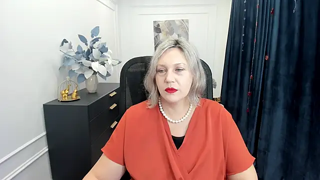 Snapshot of NinaStarle chatting on 11/22/25, 04:33 NinaStarle online show from 11/22/25, 04:33