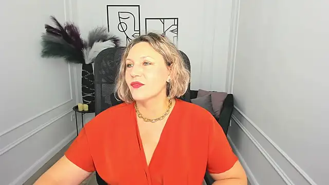 Snapshot of NinaStarle chatting on 11/14/25, 04:38 NinaStarle online show from 11/14/25, 04:38