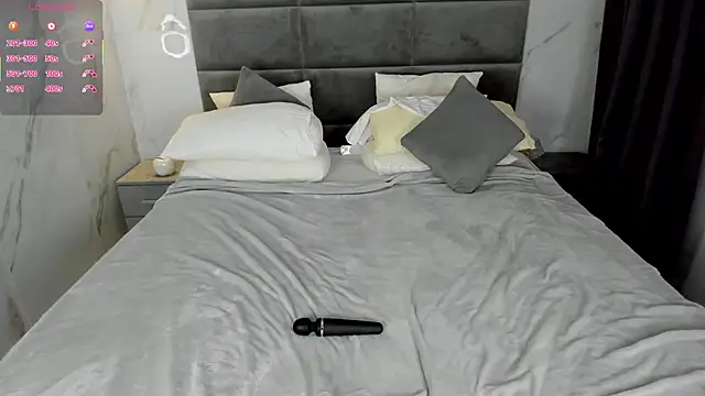 Chloee White online show from 12/03/25, 09:31