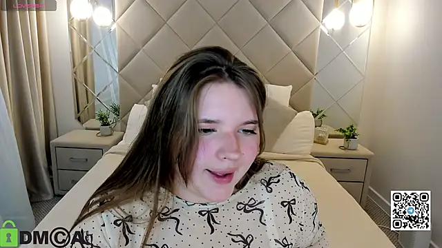 Chloee White online show from 10/06/25, 08:59