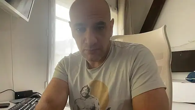 Ctrl Nous online show from 05/13/26, 06:42