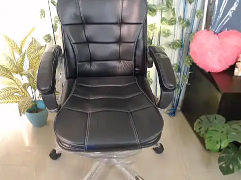 anika bold online show from 10/22/25, 02:55