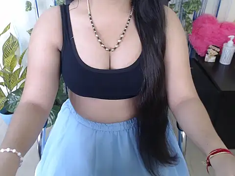 Snapshot of anika_bold chatting on 09/21/25, 03:33 anika bold online show from 09/21/25, 03:33
