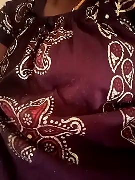 Snapshot of tamilaruvi chatting on 11/09/25, 02:59 tamilaruvi online show from 11/09/25, 02:59