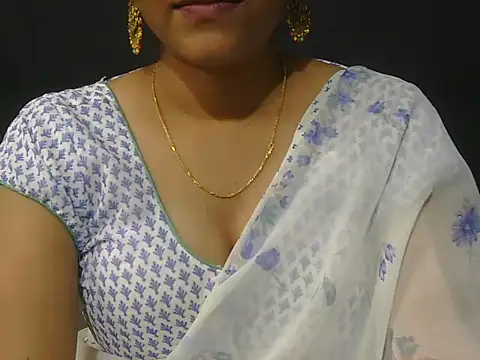 Snapshot of Priyanka_rao chatting on 03/10/26, 05:17 Priyanka rao online show from 03/10/26, 05:17