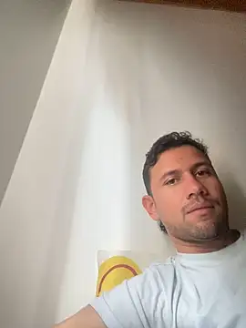 Michaell Spinelly online show from 10/20/25, 04:18