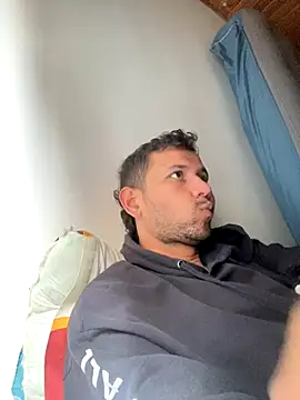 Michaell Spinelly online show from 10/25/25, 02:28