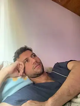 Michaell Spinelly online show from 11/17/25, 07:29