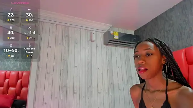 NathalyLeen online show from 11/12/25, 10:46