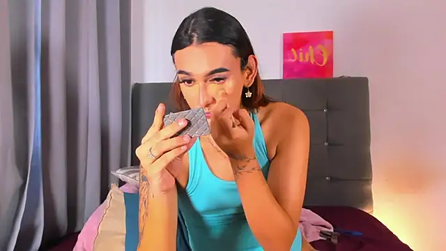 Camila hot ts online show from 09/14/25, 10:21