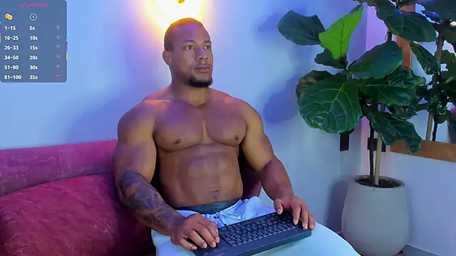 Travis lenox  online show from 02/20/26, 04:31