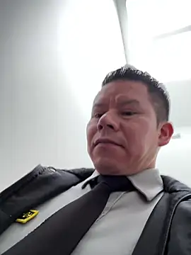 Manu0586 online show from 04/11/26, 01:26