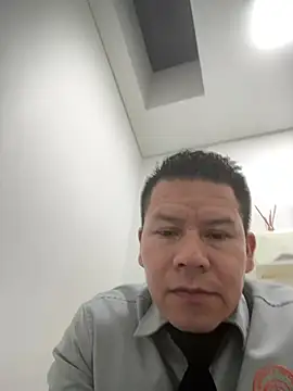 Manu0586 online show from 02/01/26, 05:06