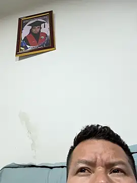 Manu0586 online show from 04/05/26, 02:29