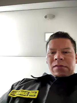 Manu0586 online show from 10/29/25, 12:20