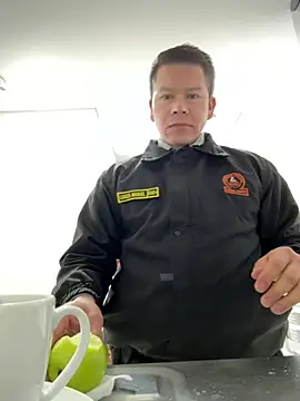 Manu0586 online show from 01/11/26, 12:56