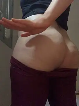 Snapshot of Sara782f chatting on 10/01/25, 02:21 Sara782f online show from 10/01/25, 02:21