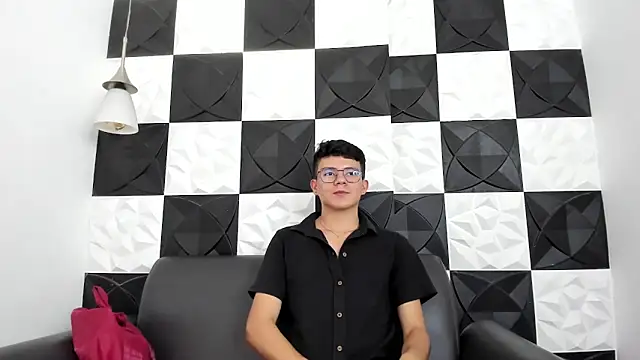 AndyFame1 online show from 12/17/25, 06:57