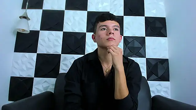 AndyFame1 online show from 11/28/25, 06:52