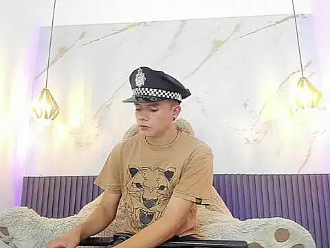 AndyFame1 online show from 01/16/26, 06:23