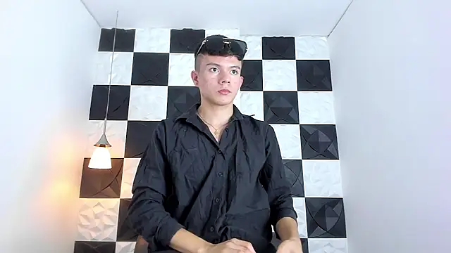 AndyFame1 online show from 11/12/25, 06:56