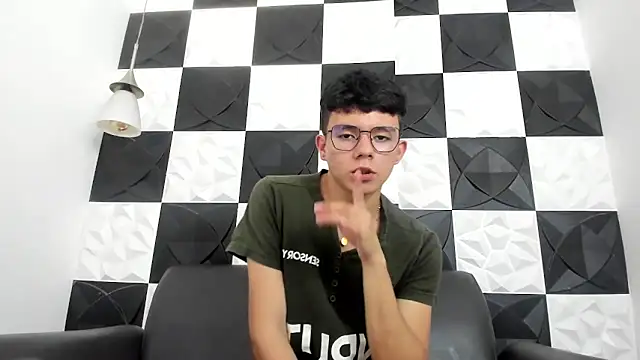 AndyFame1 online show from 12/18/25, 06:56