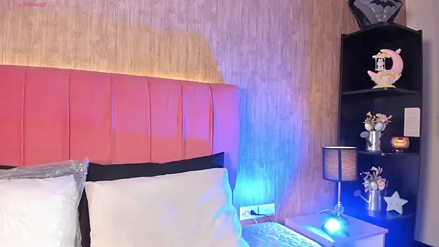 Kendra kobein online show from 04/16/26, 07:47