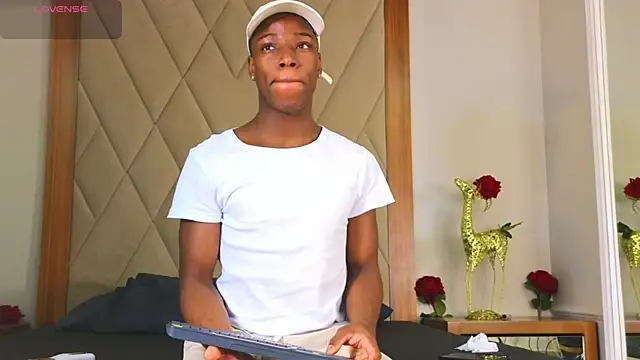 CharlesBrown  online show from 07/04/26, 02:54
