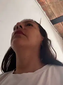 Snapshot of Mara_luxx chatting on 09/26/25, 04:47 Mara luxx online show from 09/26/25, 04:47