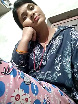 couple 71 online show from 10/29/25, 07:29