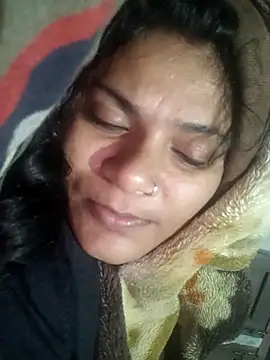 couple 71 online show from 12/01/25, 09:48