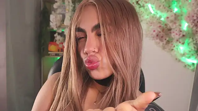 Miila snow online show from 10/02/25, 03:37