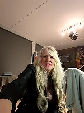 SexyKato001 online show from 11/10/25, 08:14