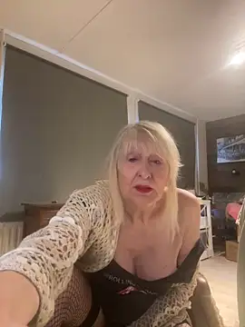 SexyKato001 online show from 11/25/25, 08:36