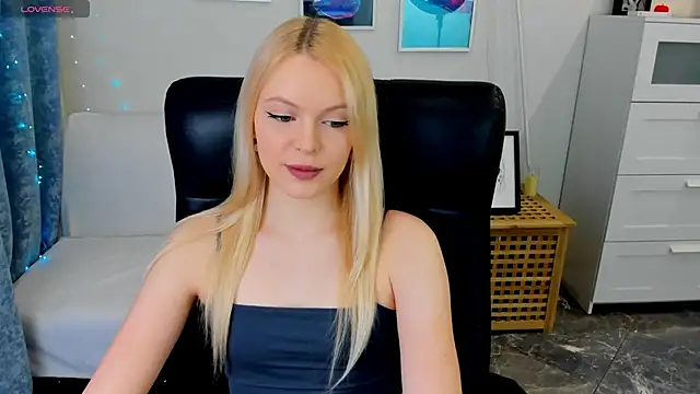 KatherineePierce online show from 04/24/26, 04:20