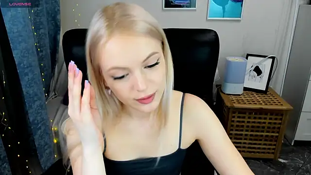 KatherineePierce online show from 06/26/26, 10:26