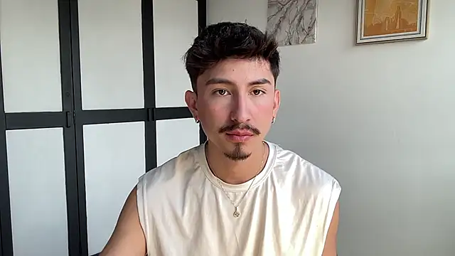 sweettaaron01 online show from 02/17/26, 06:38