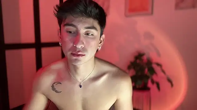 sweettaaron01 online show from 04/23/26, 12:39