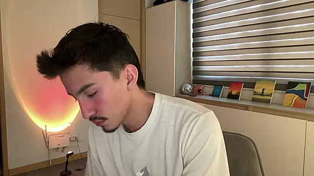 sweettaaron01 online show from 11/18/25, 05:16