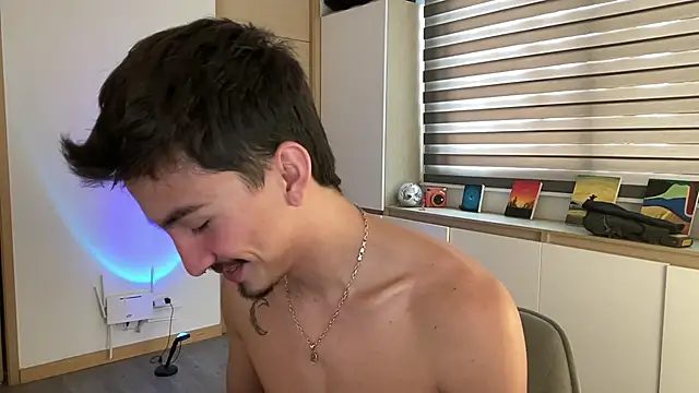 sweettaaron01 online show from 11/24/25, 05:35