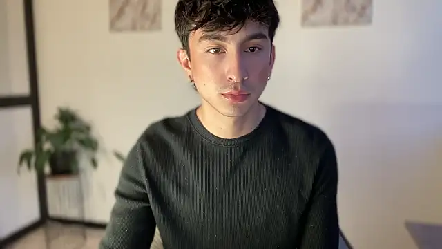 sweettaaron01 online show from 04/26/26, 11:13