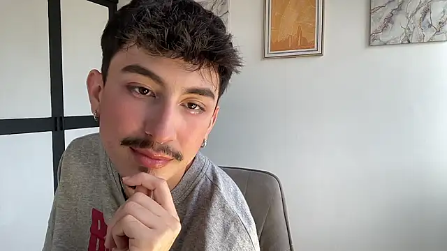 sweettaaron01 online show from 02/27/26, 07:24